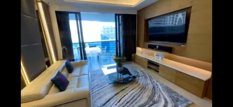 MARINA BAY SUITES 5