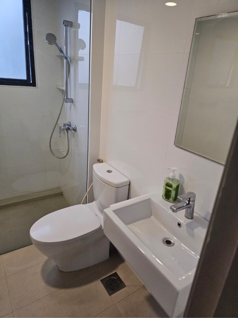 CENTRAL GREEN CONDOMINIUM 18