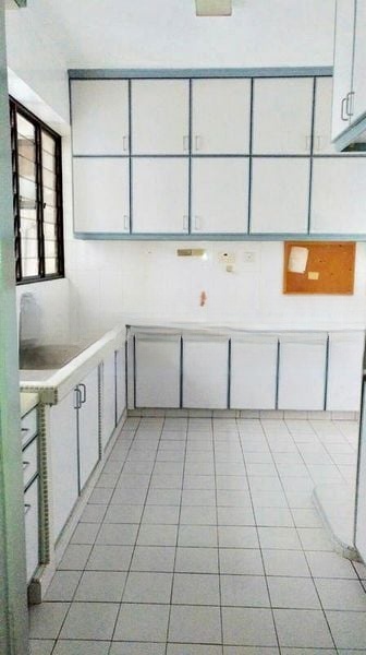 KENSINGTON PARK CONDOMINIUM 9