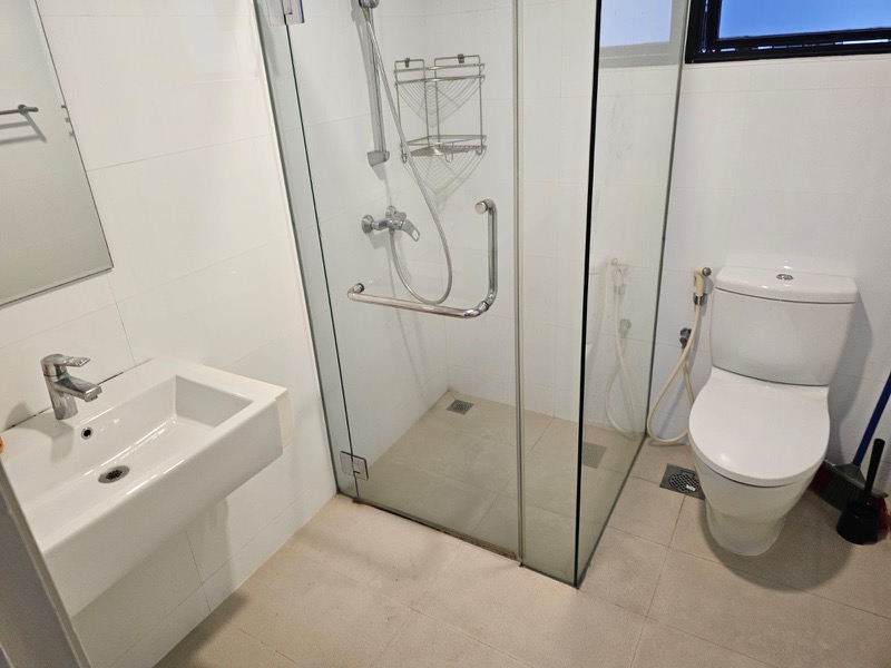 CENTRAL GREEN CONDOMINIUM 7