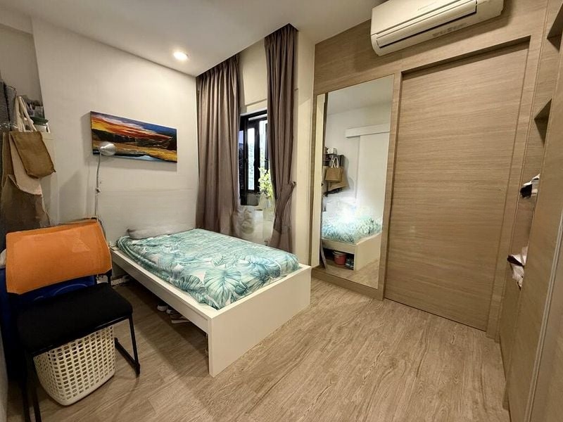 MOULMEIN COURT 4