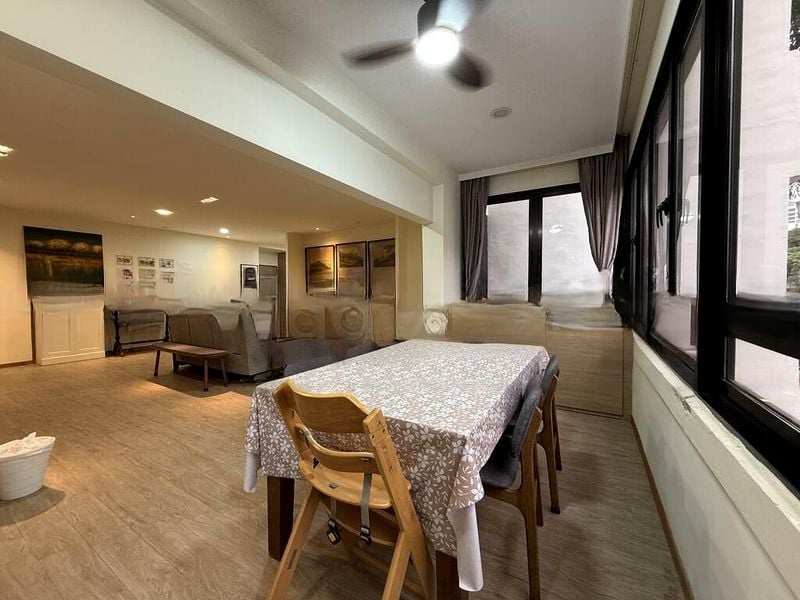 MOULMEIN COURT 6