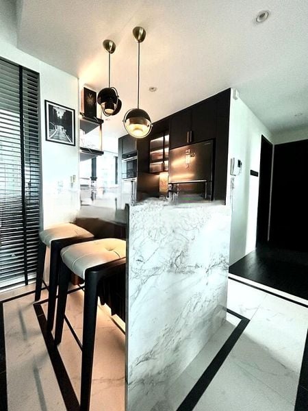 REGENCY SUITES 13