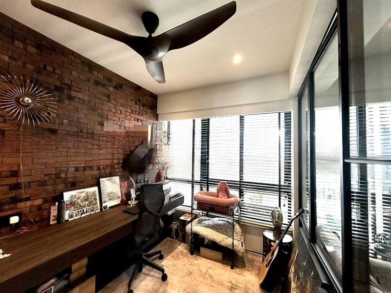 REGENCY SUITES 3