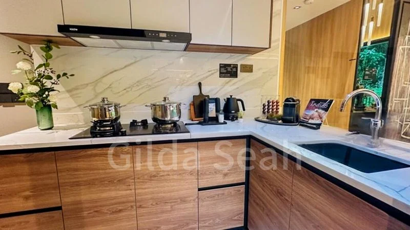 BLOSSOMS BY THE PARK 5