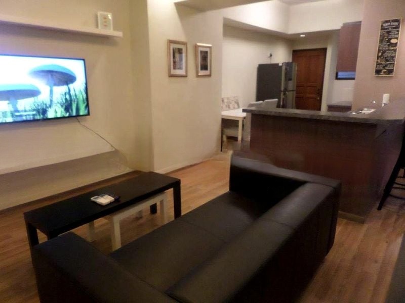 INTERNATIONAL PLAZA 10