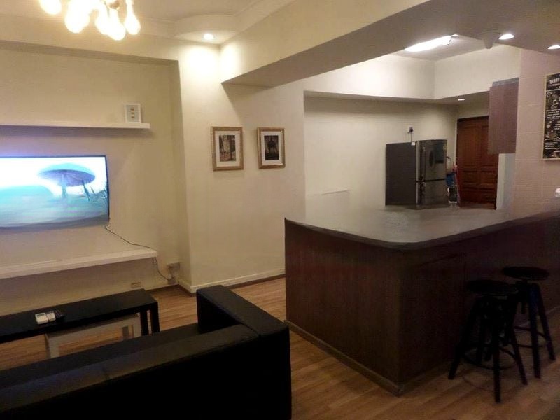 INTERNATIONAL PLAZA 11