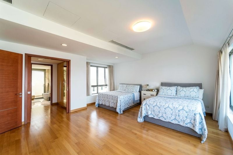 THE BERTH BY THE COVE 7