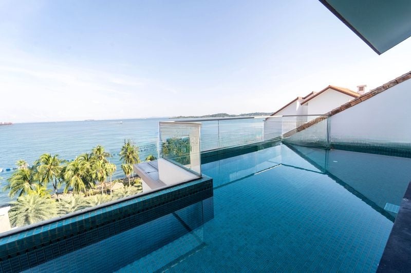 THE BERTH BY THE COVE 13