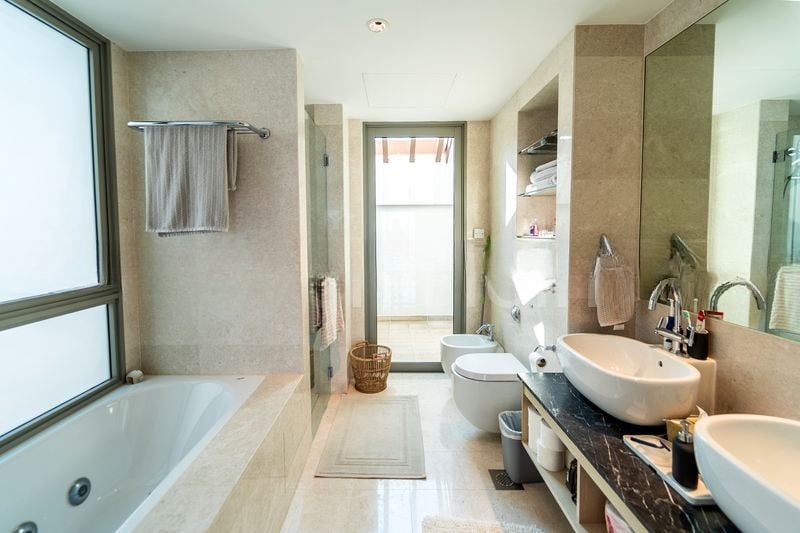 THE BERTH BY THE COVE 10