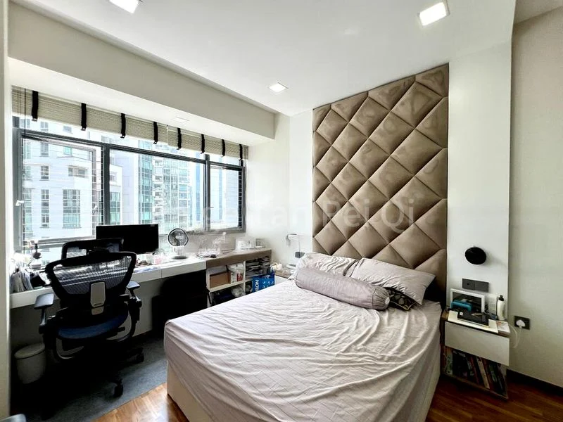 ROCHELLE AT NEWTON 6