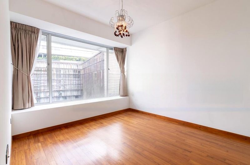 CAIRNHILL RESIDENCES 4