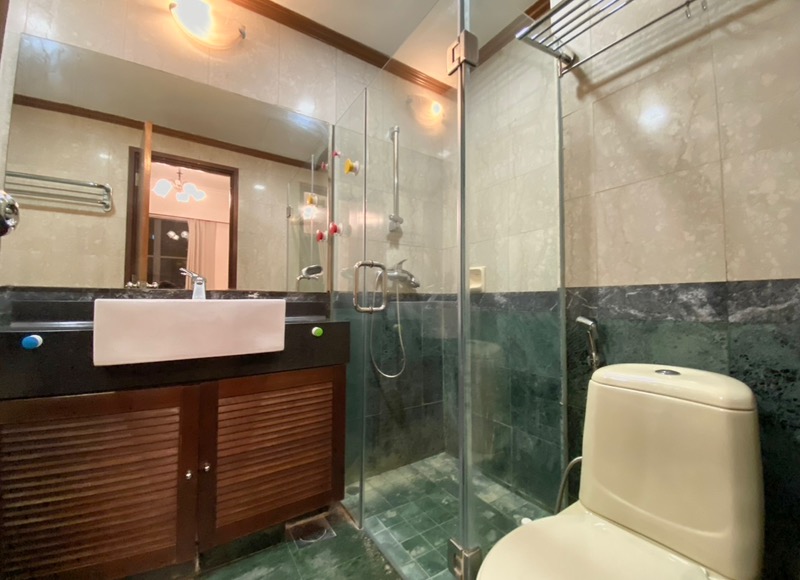 SPRINGDALE CONDOMINIUM 8