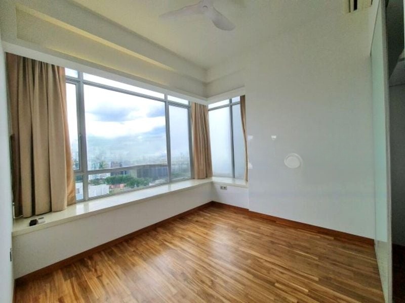 CAIRNHILL RESIDENCES 13