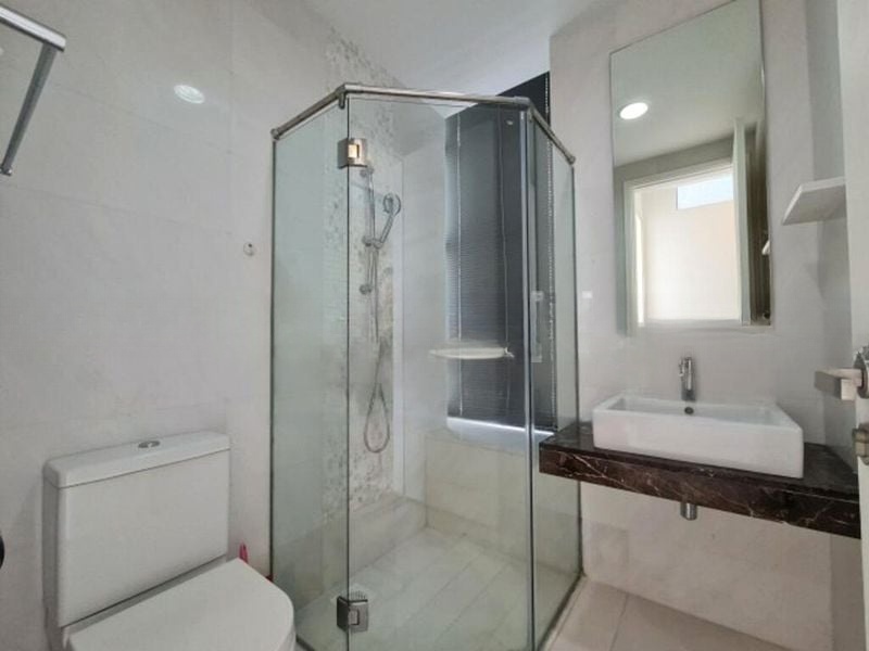CAIRNHILL RESIDENCES 8