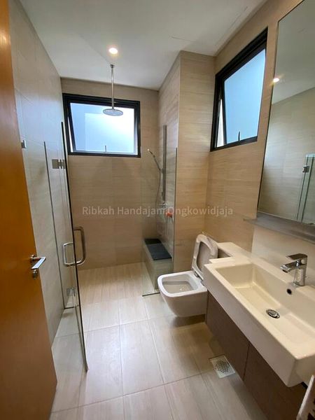 THE CREEK @ BUKIT 10