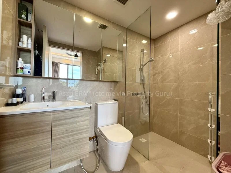 TREASURE AT TAMPINES 8