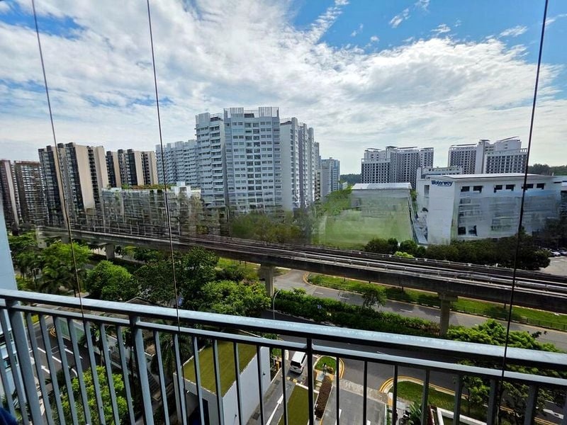 RIVERPARC RESIDENCE 10