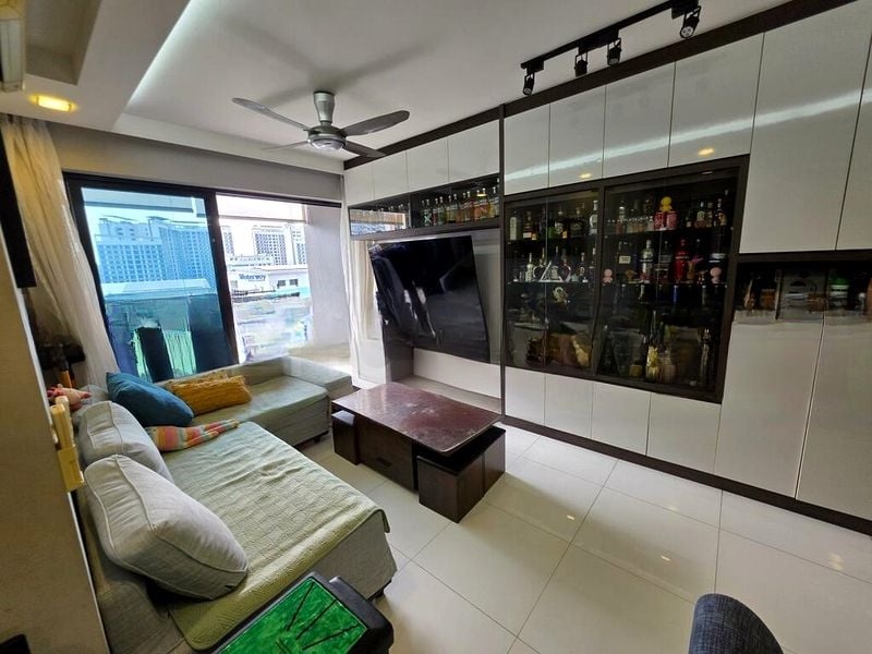 RIVERPARC RESIDENCE 11