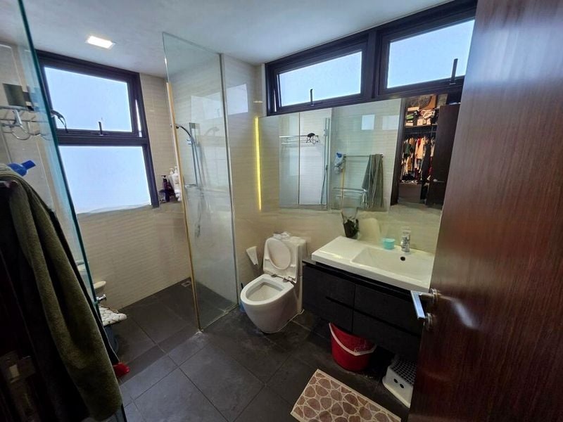 RIVERPARC RESIDENCE 3