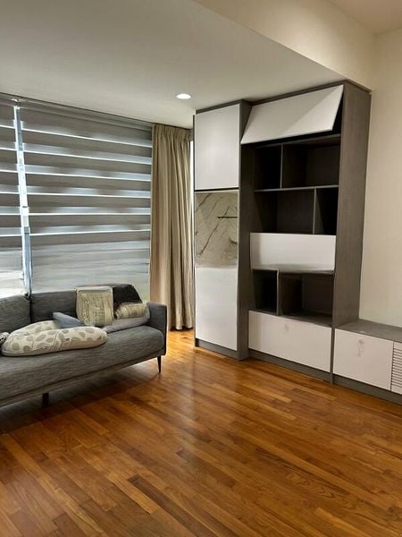 LUXUS HILLS 6