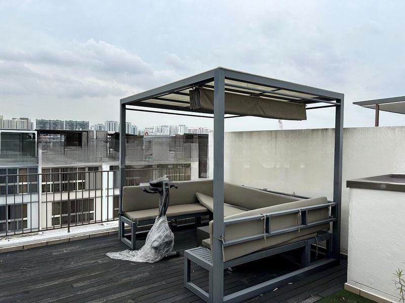 LUXUS HILLS 1