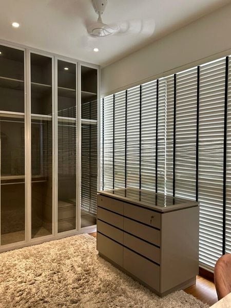 LUXUS HILLS 8