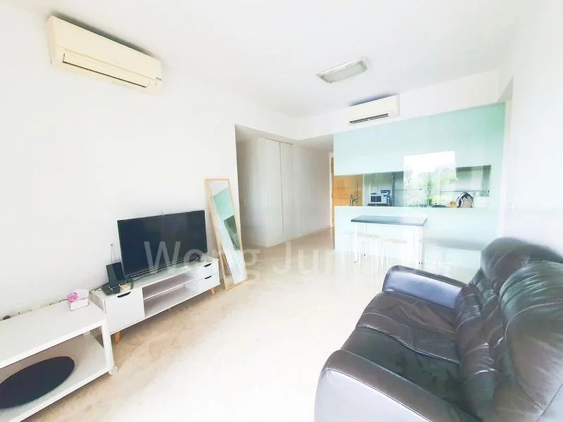 THE LAKEFRONT RESIDENCES 10