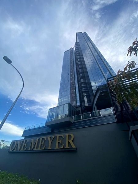 ONE MEYER 8