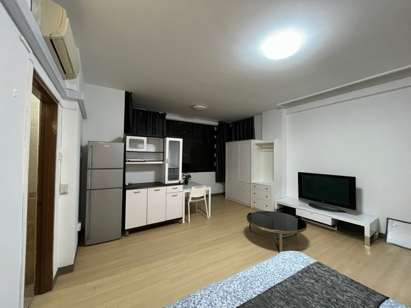 ELIZABETH TOWER 21