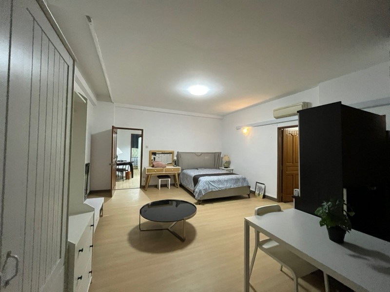 ELIZABETH TOWER 9