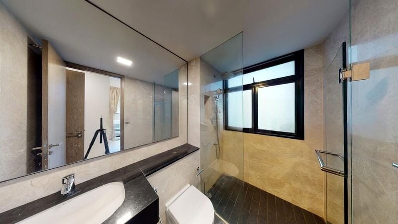 THE ENCLAVE . HOLLAND 3