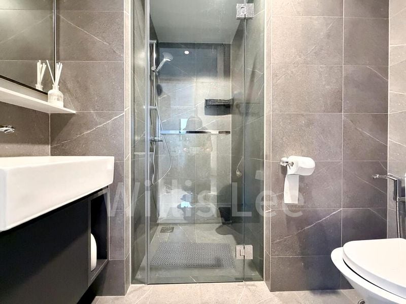 RIVERFRONT RESIDENCES 3