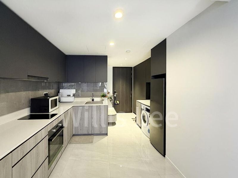 RIVERFRONT RESIDENCES 5