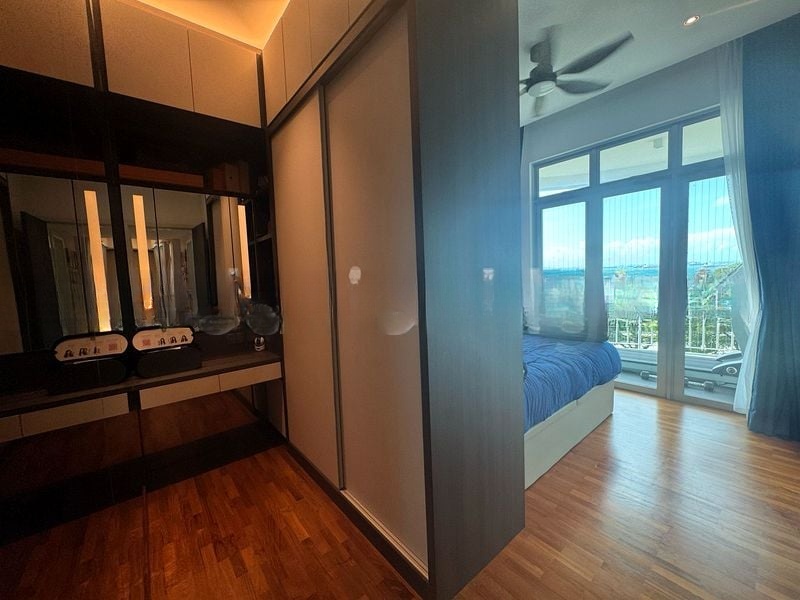 11 AMBER ROAD 10