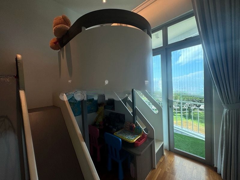 11 AMBER ROAD 6