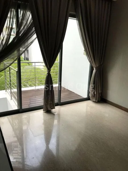 WATERMARK ROBERTSON QUAY 6