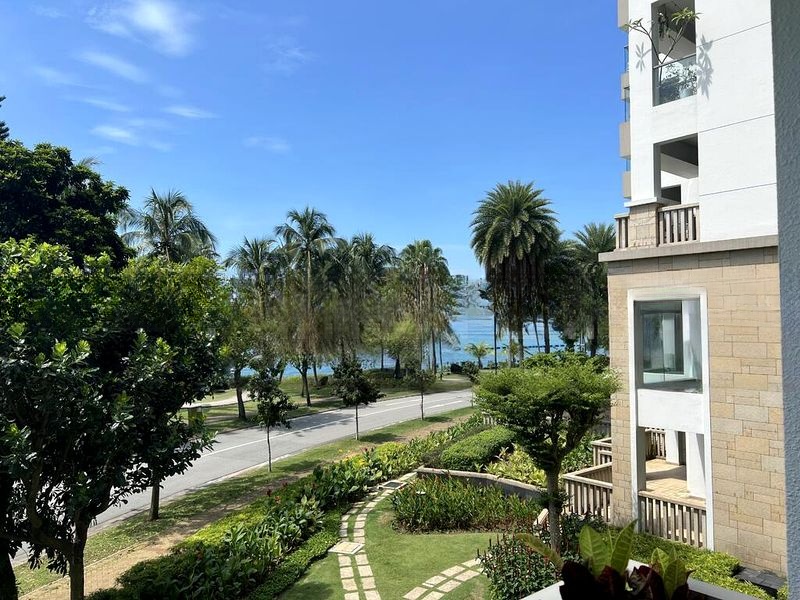 THE BERTH BY THE COVE 11