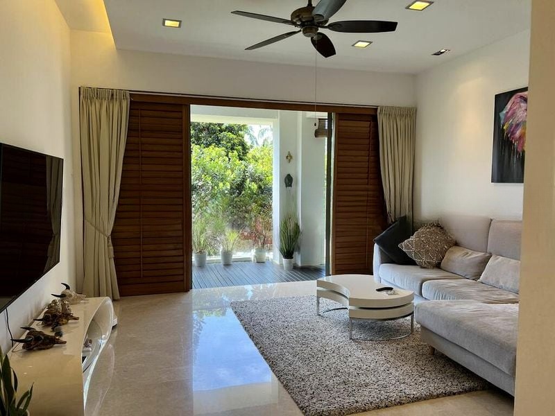 THE BERTH BY THE COVE 4