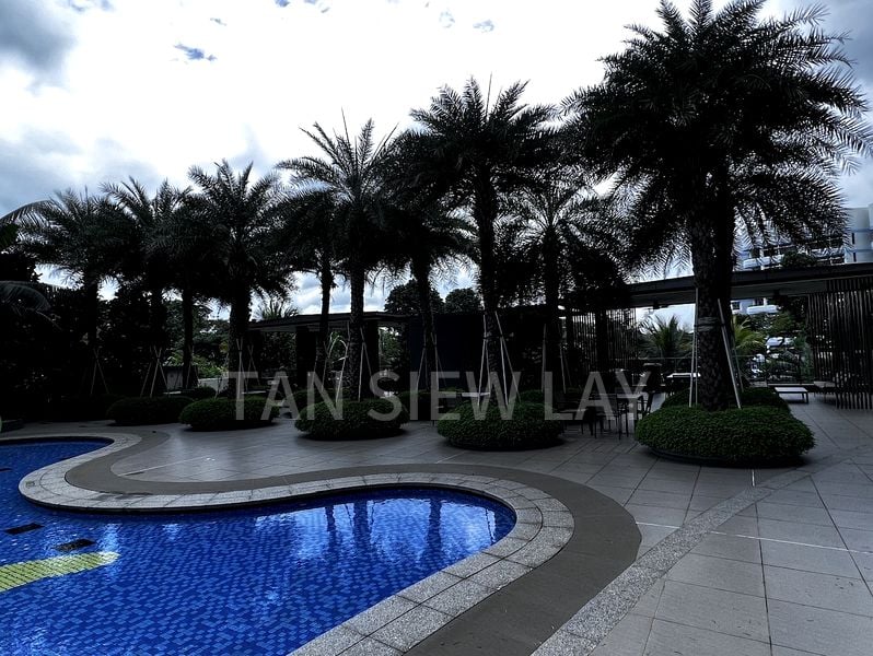 SEASIDE RESIDENCES 8