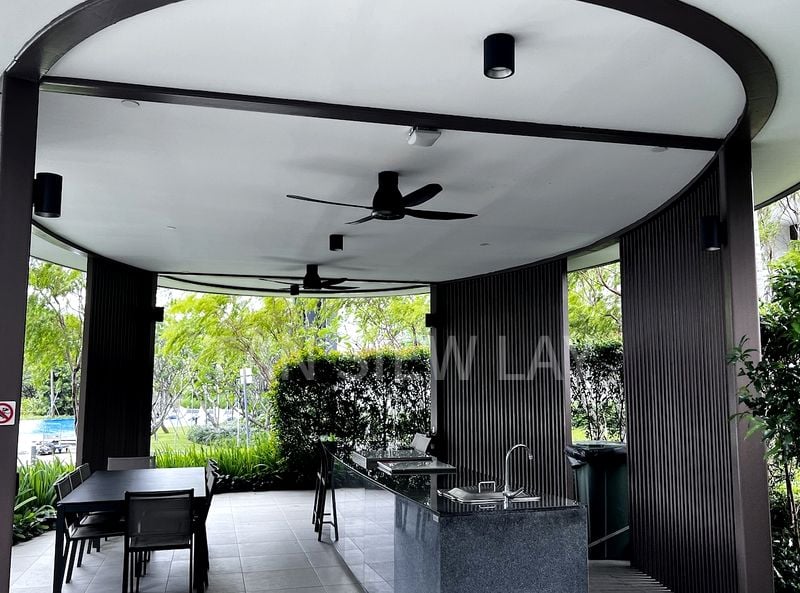 SEASIDE RESIDENCES 10