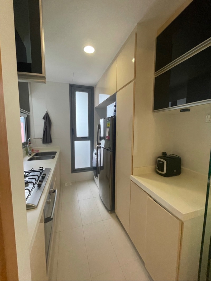 OXFORD SUITES 5