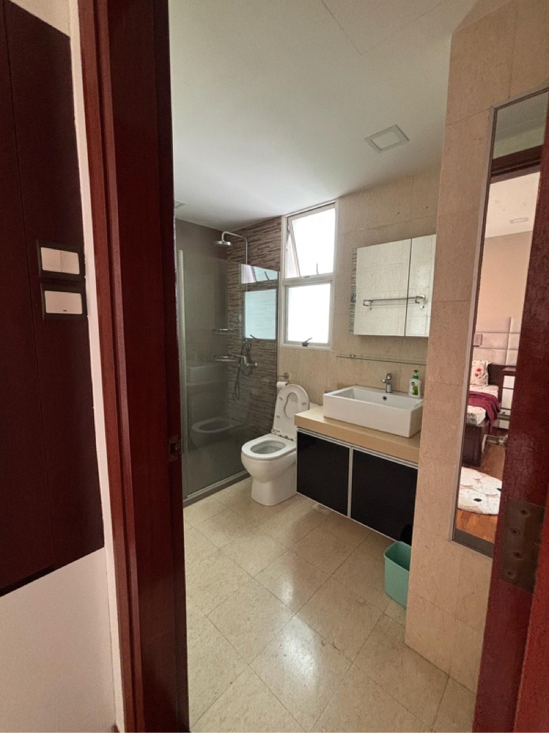 COMPASS HEIGHTS 11