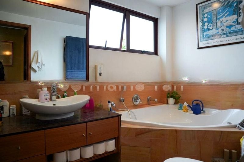 SELETAR HILLS ESTATE 4