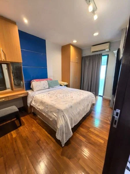 COUNTRY PARK CONDOMINIUM 11