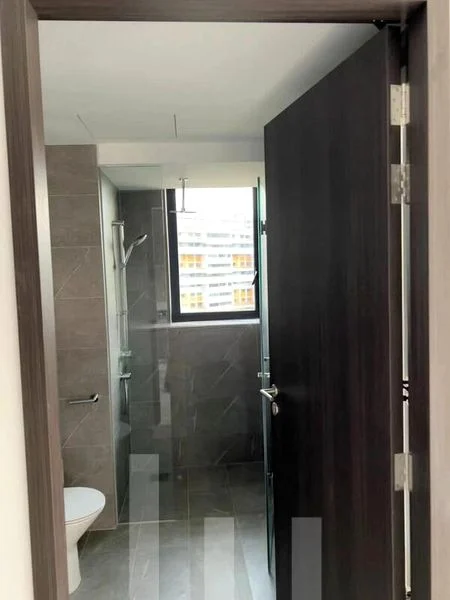 RIVERFRONT RESIDENCES 9