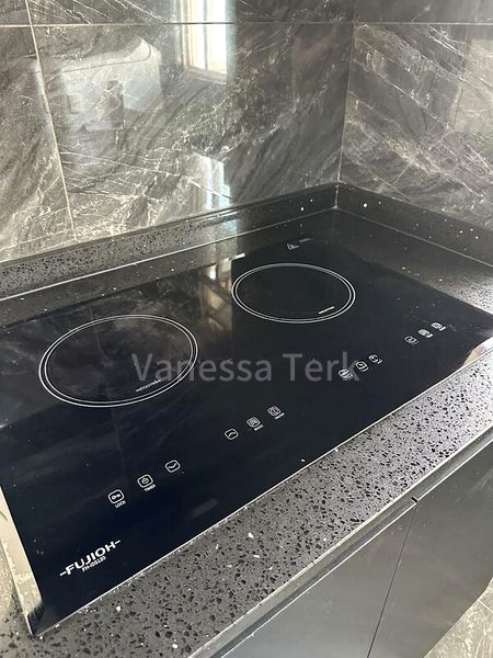 LE HILL CONDOMINIUM 9