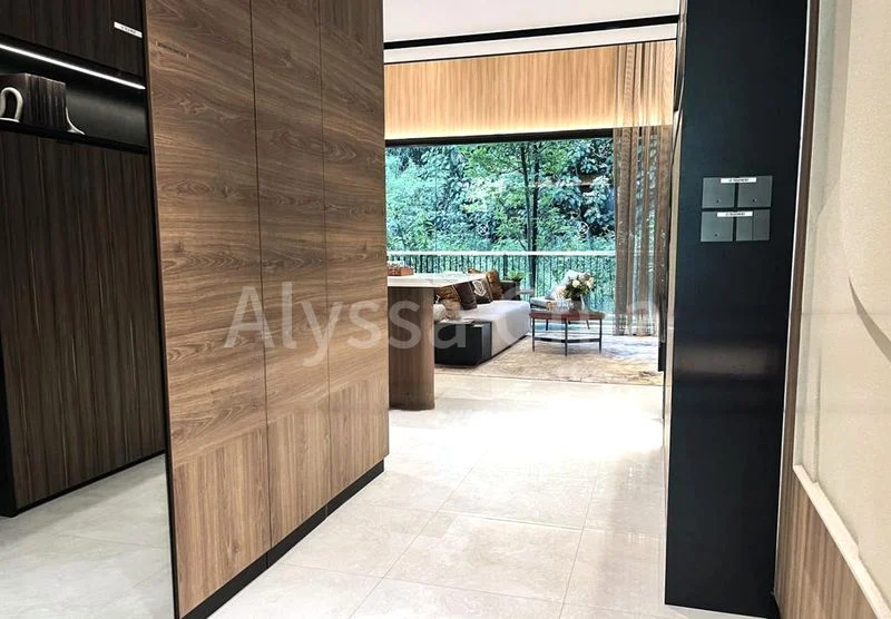 BLOSSOMS BY THE PARK 4