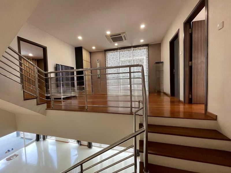 SELETAR HILLS ESTATE 7