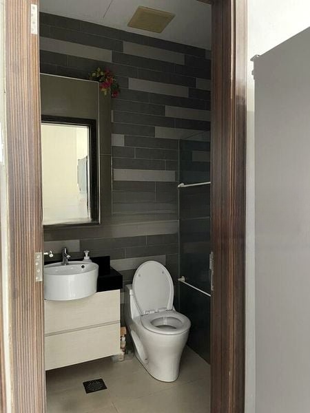 SELETAR HILLS ESTATE 10